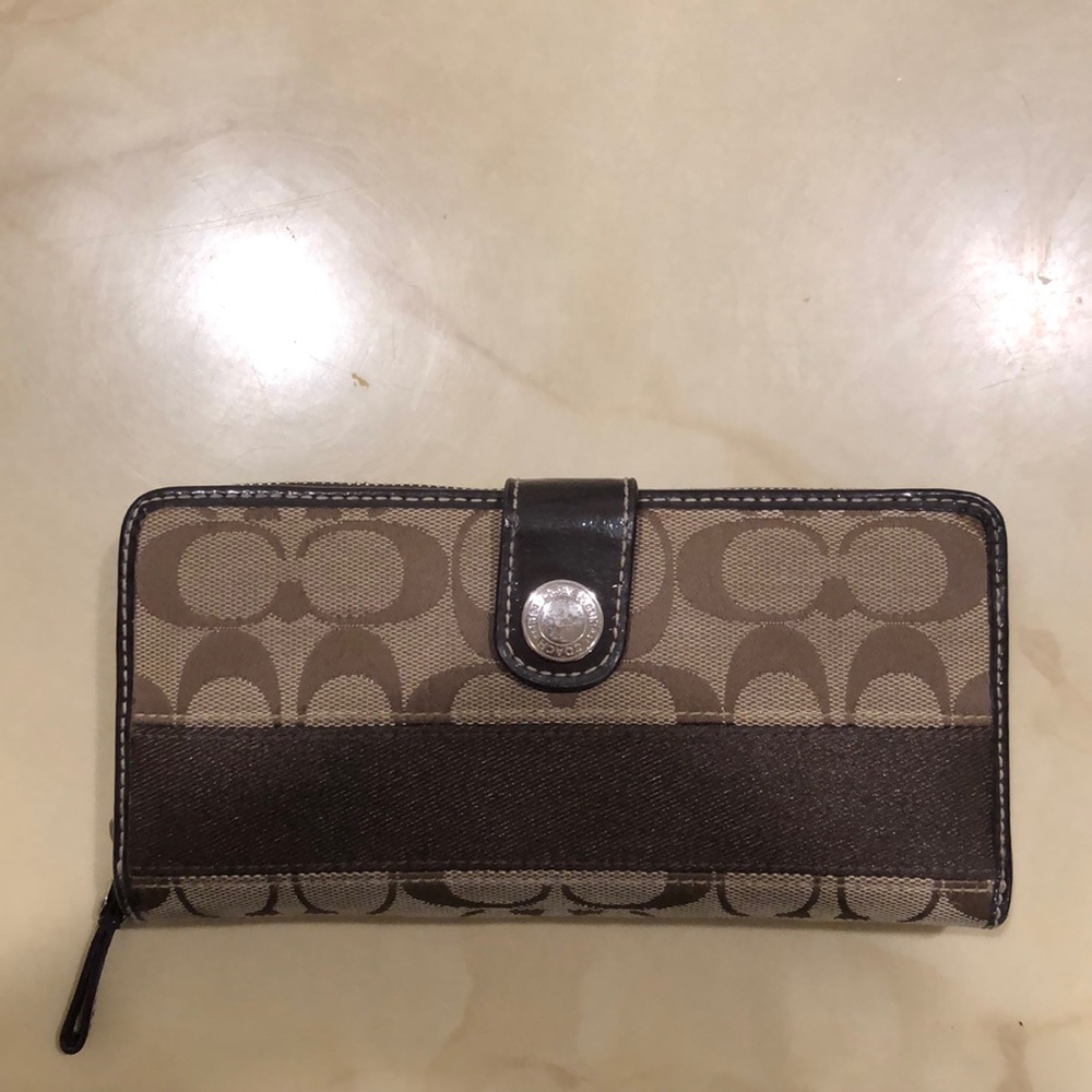 Coach signature wallet. Brown.